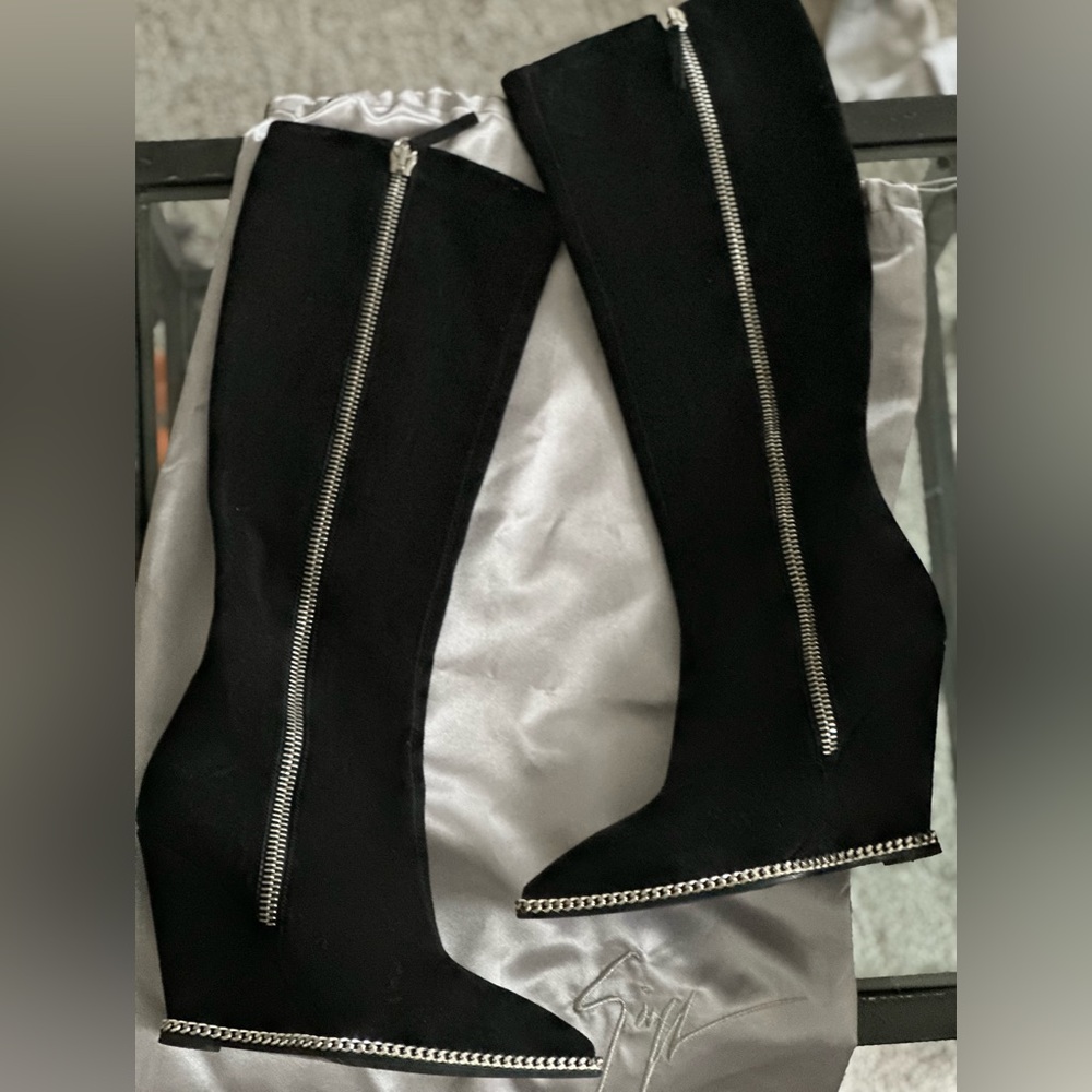 Designer boots like new! Worm only once